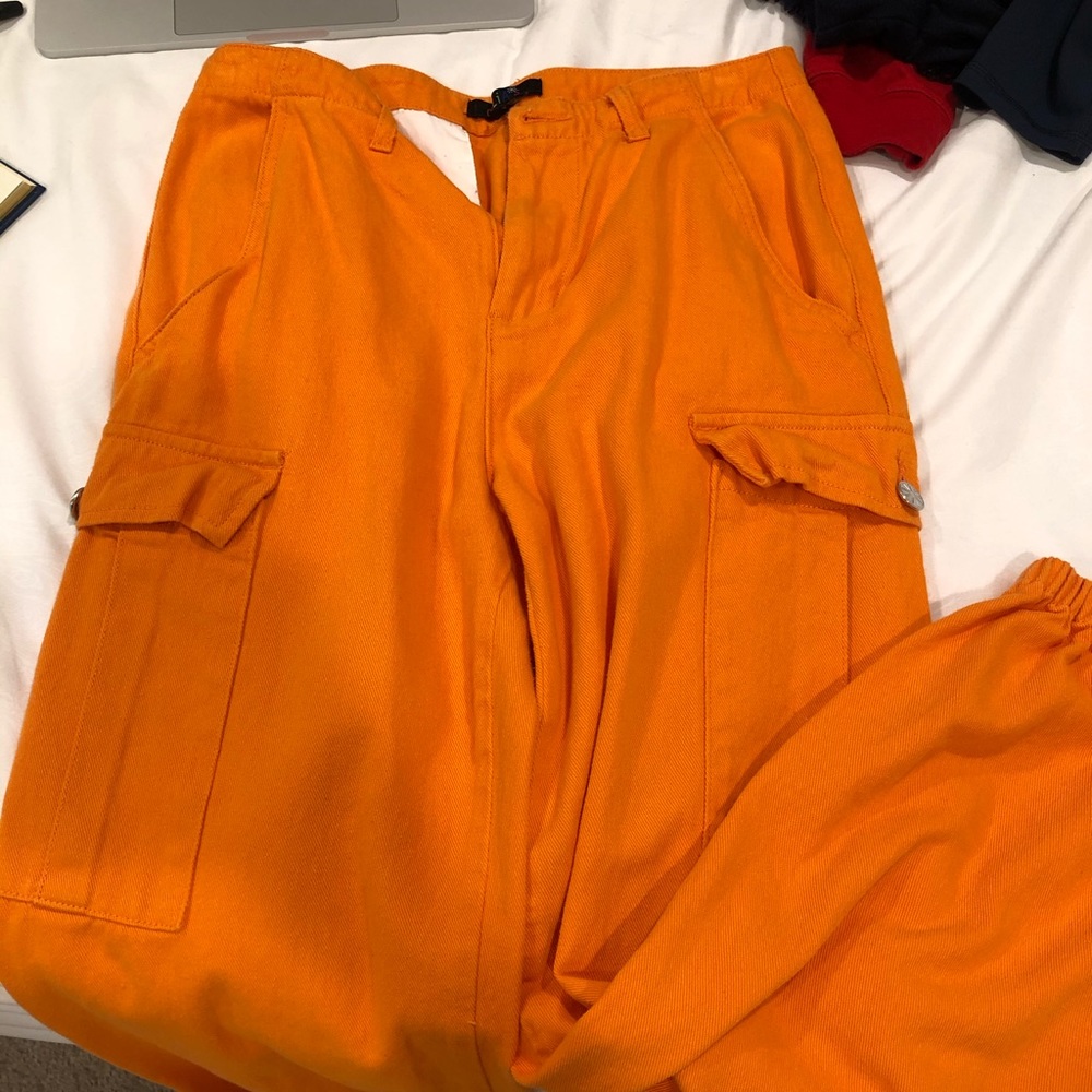 orange pants